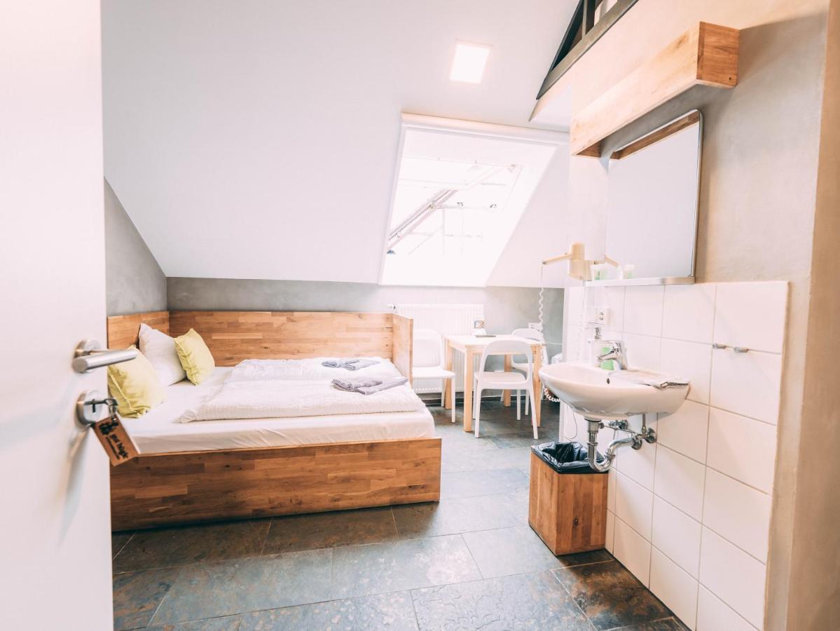 Gut Huegle Jugendzimmer ราเวนส์บวร์ก ภายนอก รูปภาพ